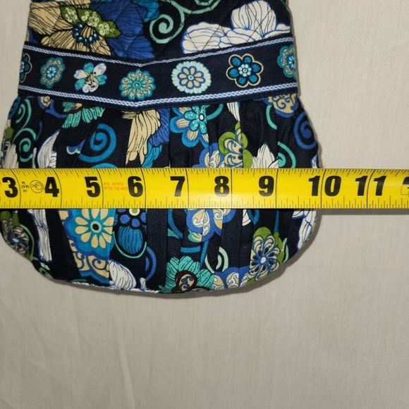 Vera Bradley "Mod Floral Blue" Patterned Bag Featured On The Hannah HandBag - Picture 8 of 10